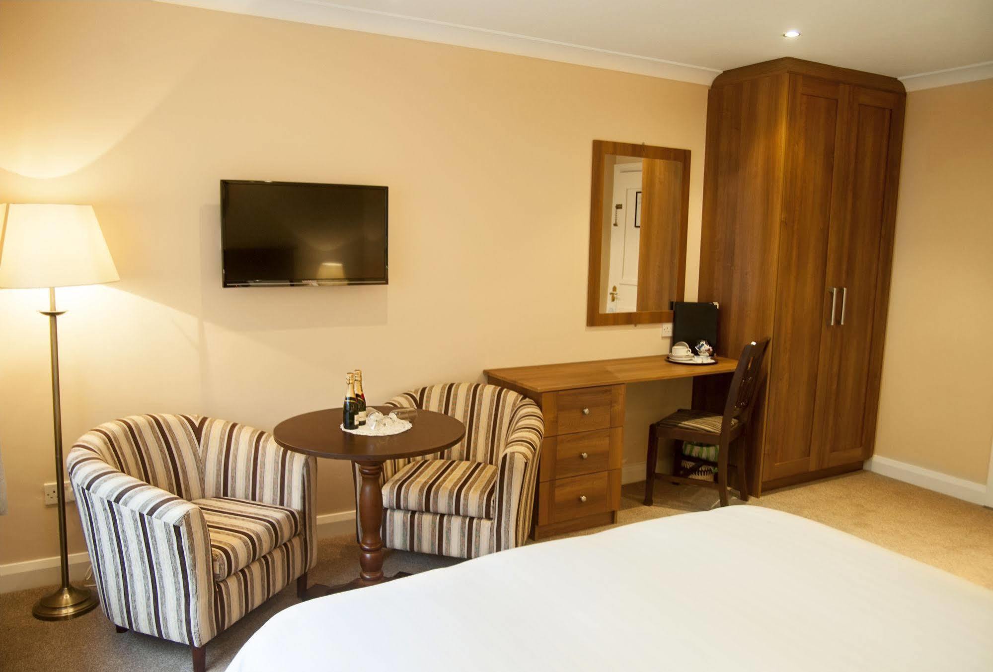 Hillview Self Catering Apartment Lusk Екстериор снимка