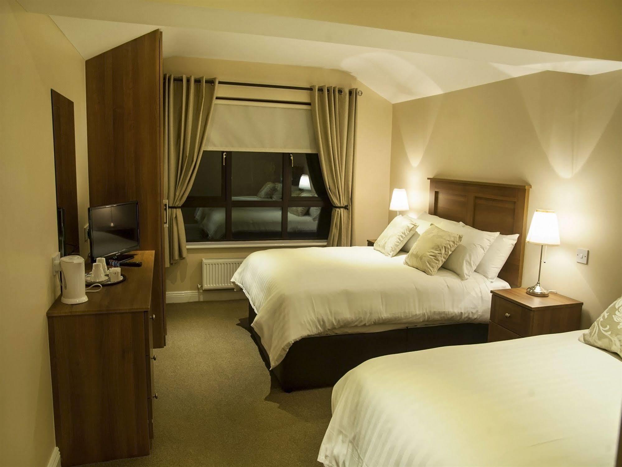 Hillview Self Catering Apartment Lusk Екстериор снимка