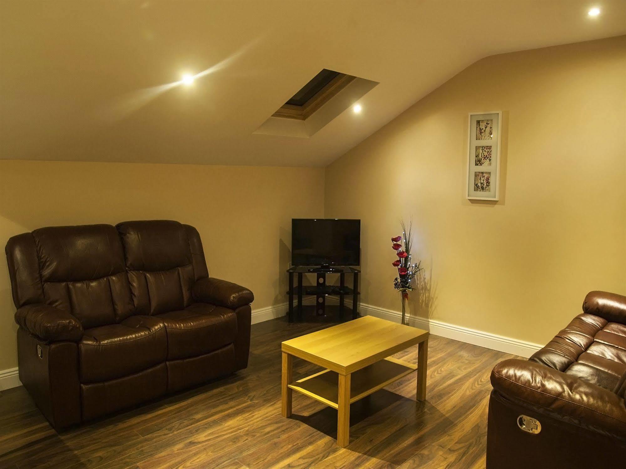 Hillview Self Catering Apartment Lusk Екстериор снимка