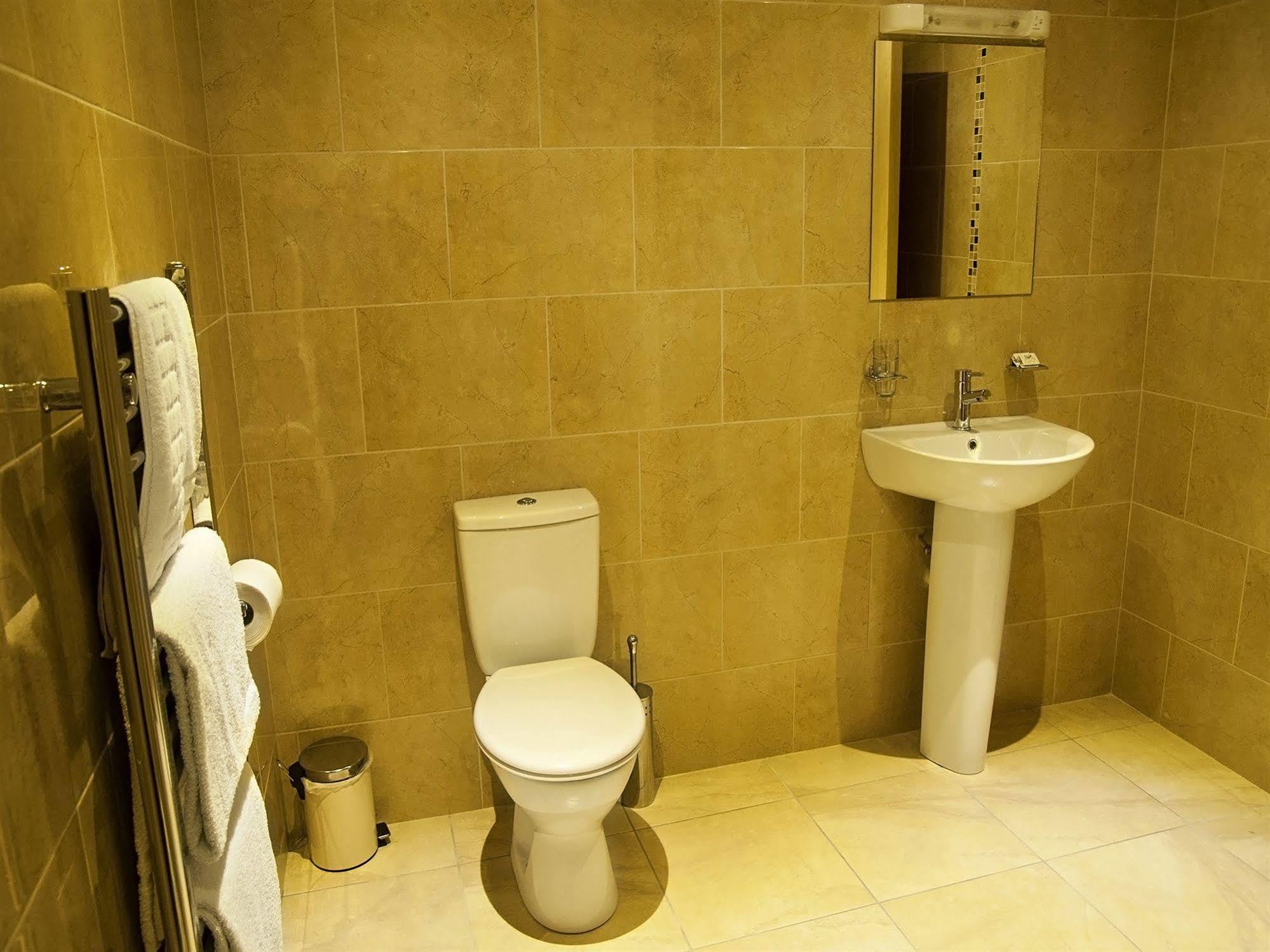 Hillview Self Catering Apartment Lusk Екстериор снимка