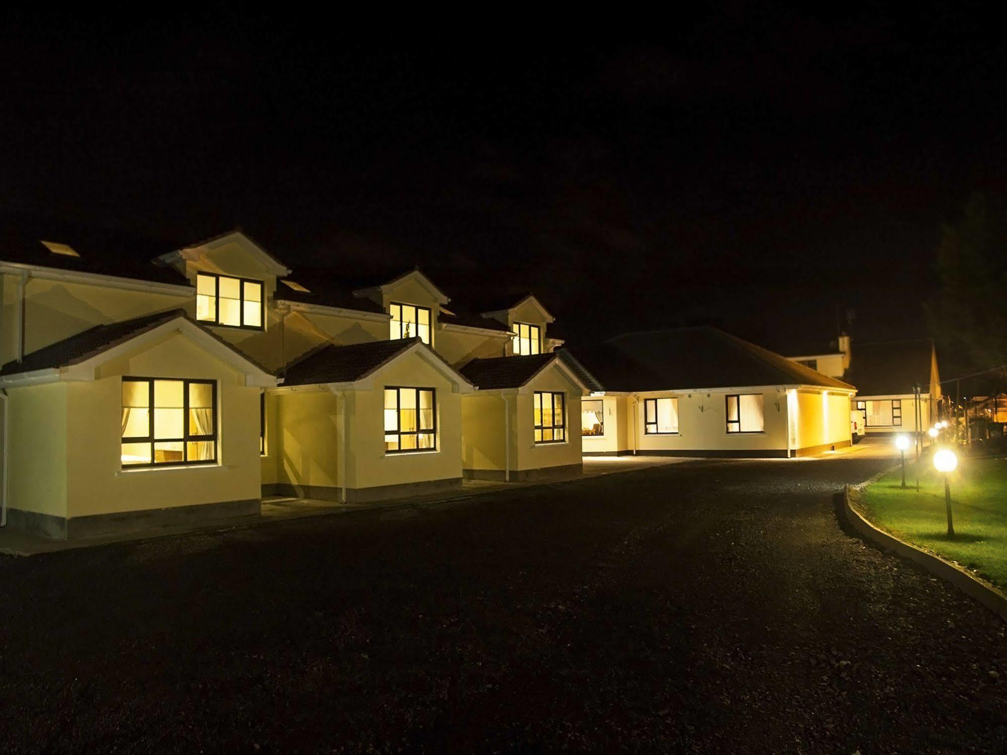 Hillview Self Catering Apartment Lusk Екстериор снимка